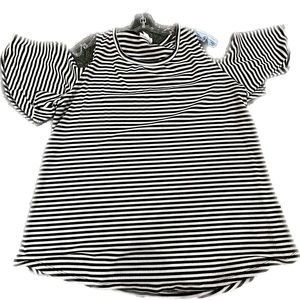 EUC Ava+Viv 1x Cold Shoulder Flutter Sleeve Ribbed Tee